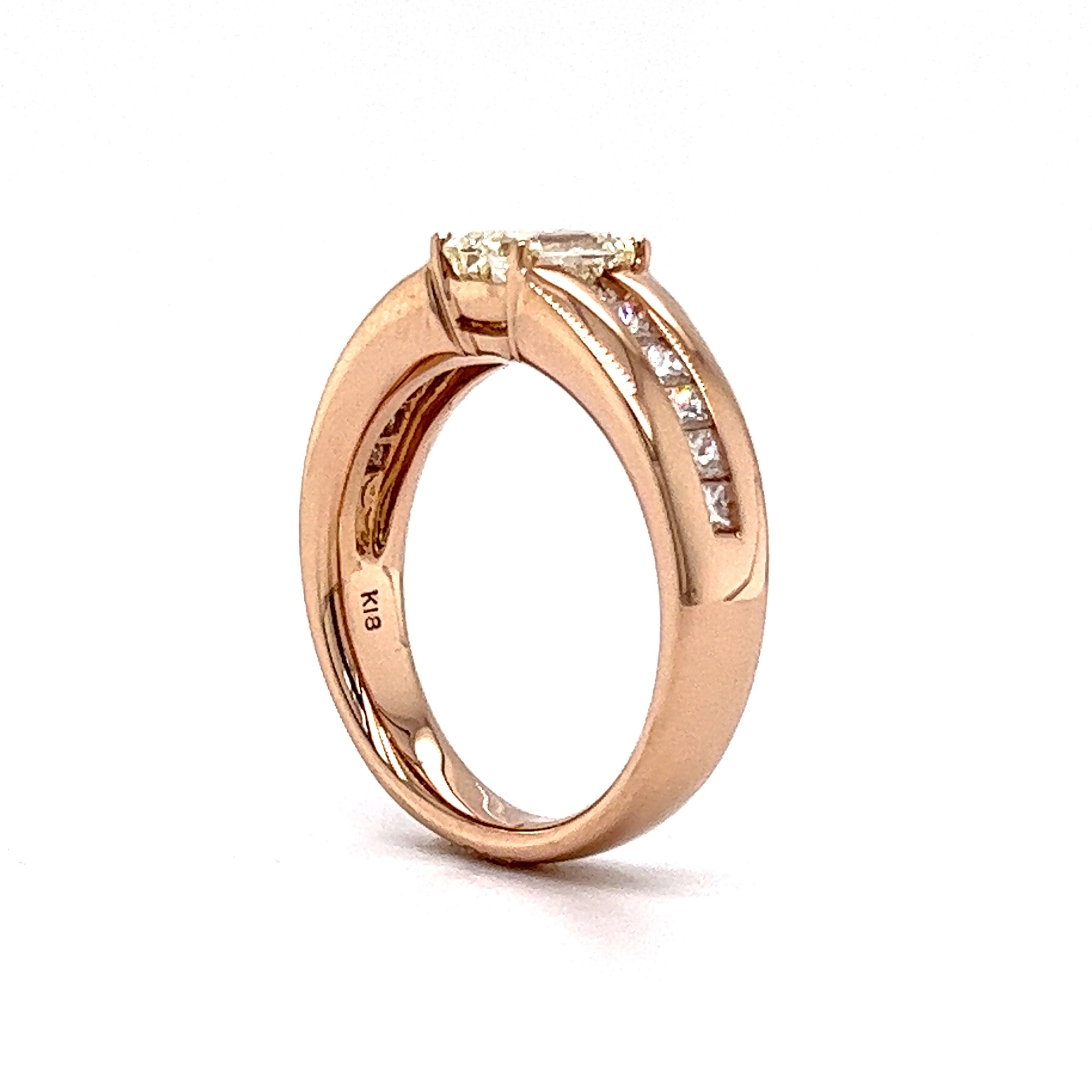 Halo Round Diamond Engagement Ring in 18K Gold – GEMNOMADS
